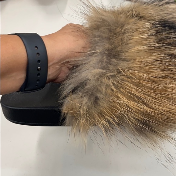 Fuzzy Faux Fur Sandals - Picture 4 of 4